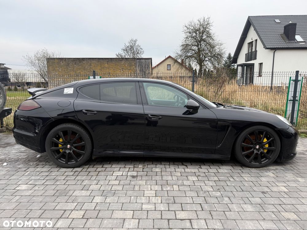Porsche Panamera 4S - 7