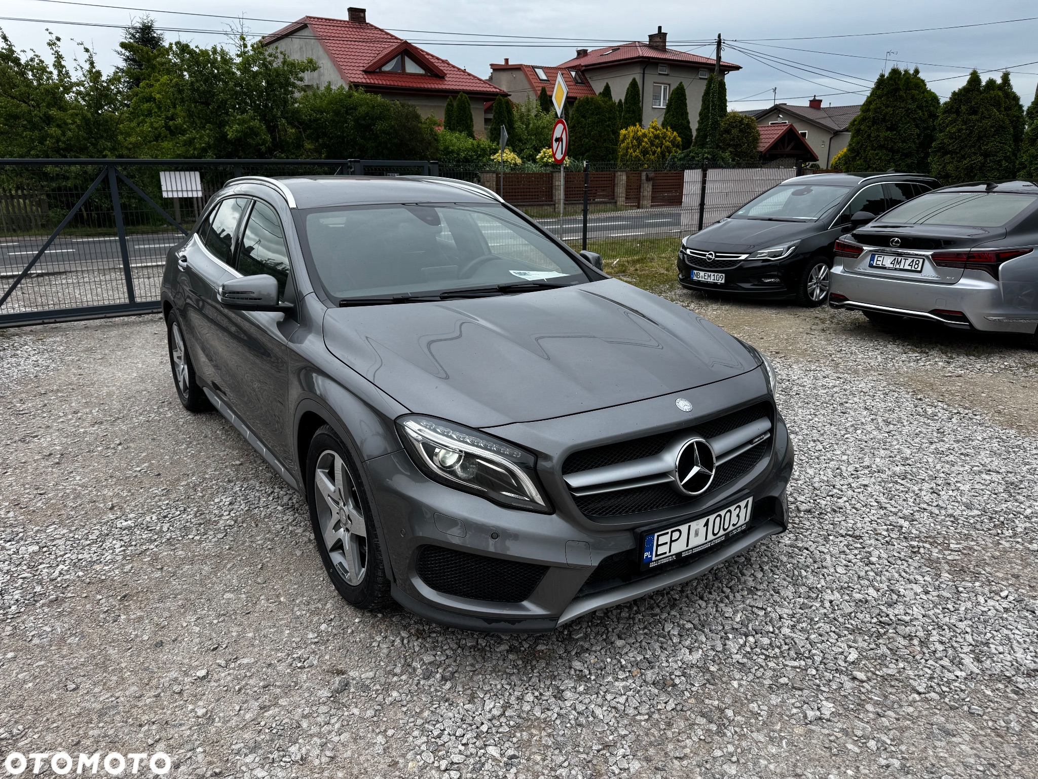 Mercedes-Benz GLA 250 AMG Line - 3