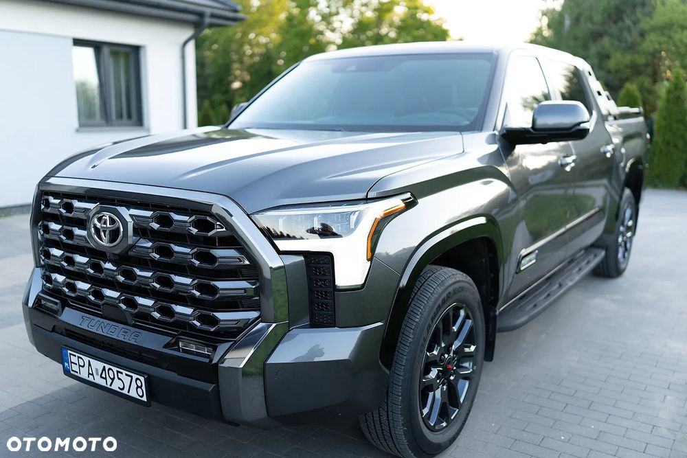 Toyota Tundra - 3