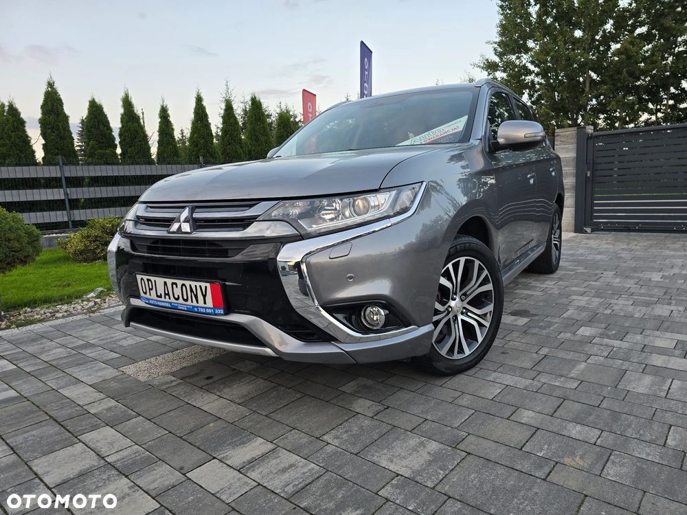 Mitsubishi Outlander - 2
