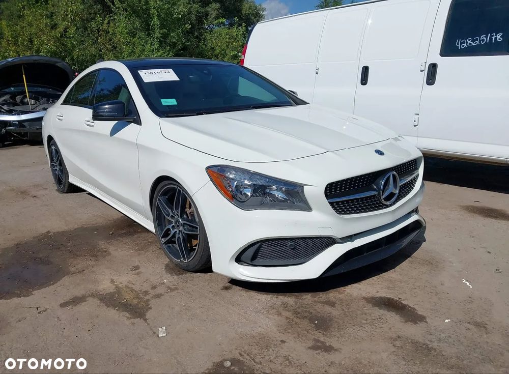 Mercedes-Benz CLA - 1