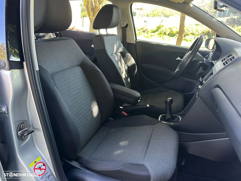 VW Polo 1.6 TDI Confortline BlueMotion - 16