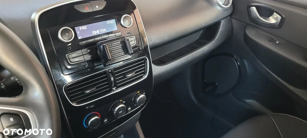 Renault Clio - 18