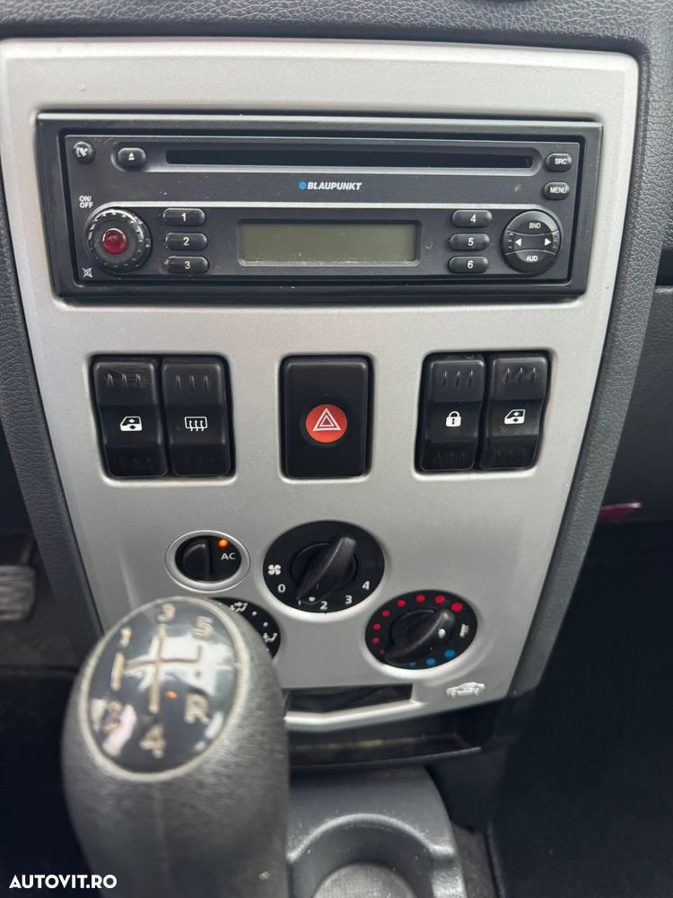 Dacia Logan 1.6 MPI Laureate - 13