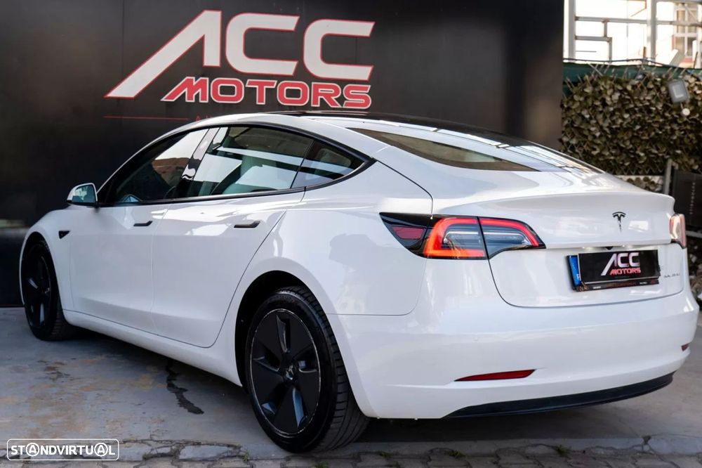 Tesla Model 3 - 7