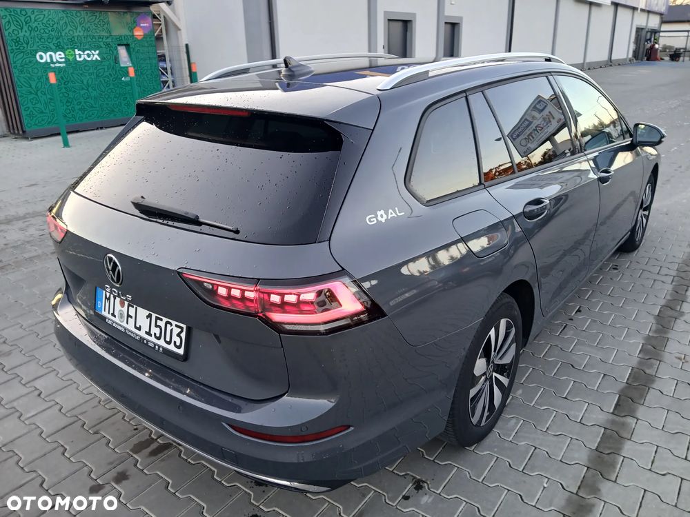 Volkswagen Golf - 6