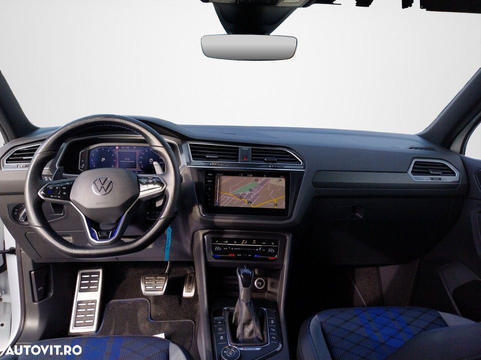 Volkswagen Tiguan - 14