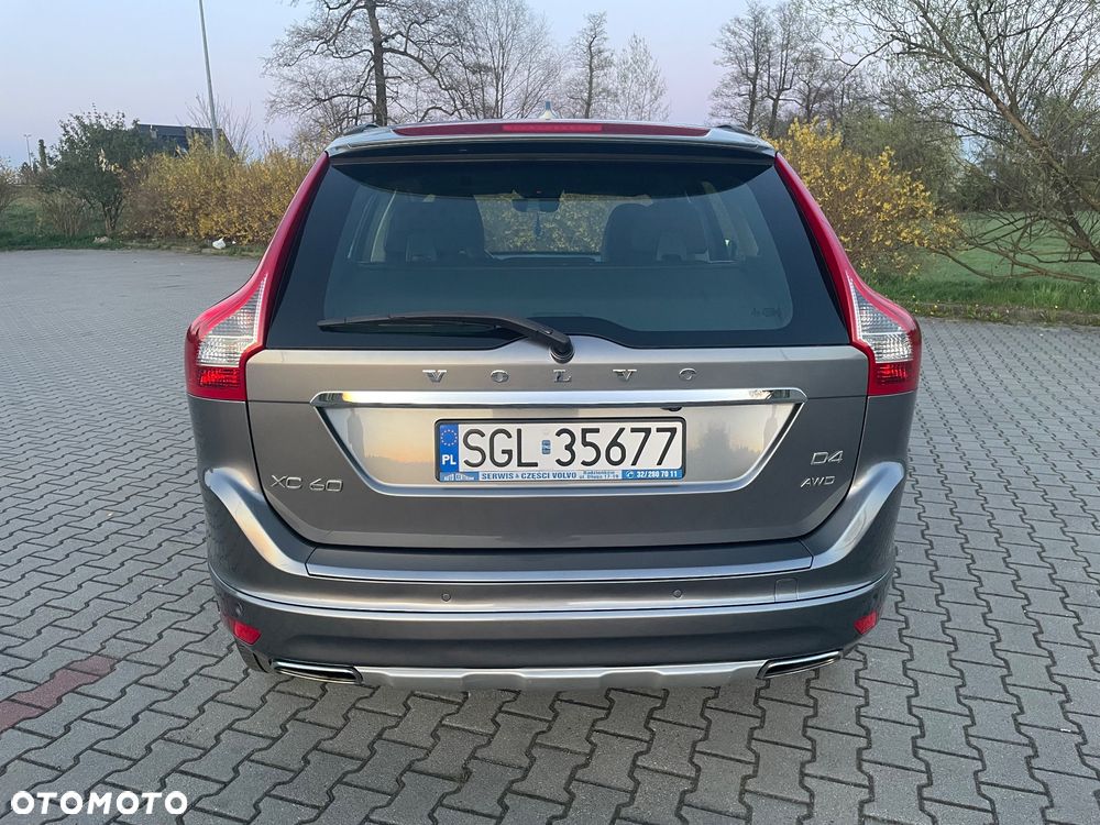 Volvo XC 60 D4 AWD Momentum - 8