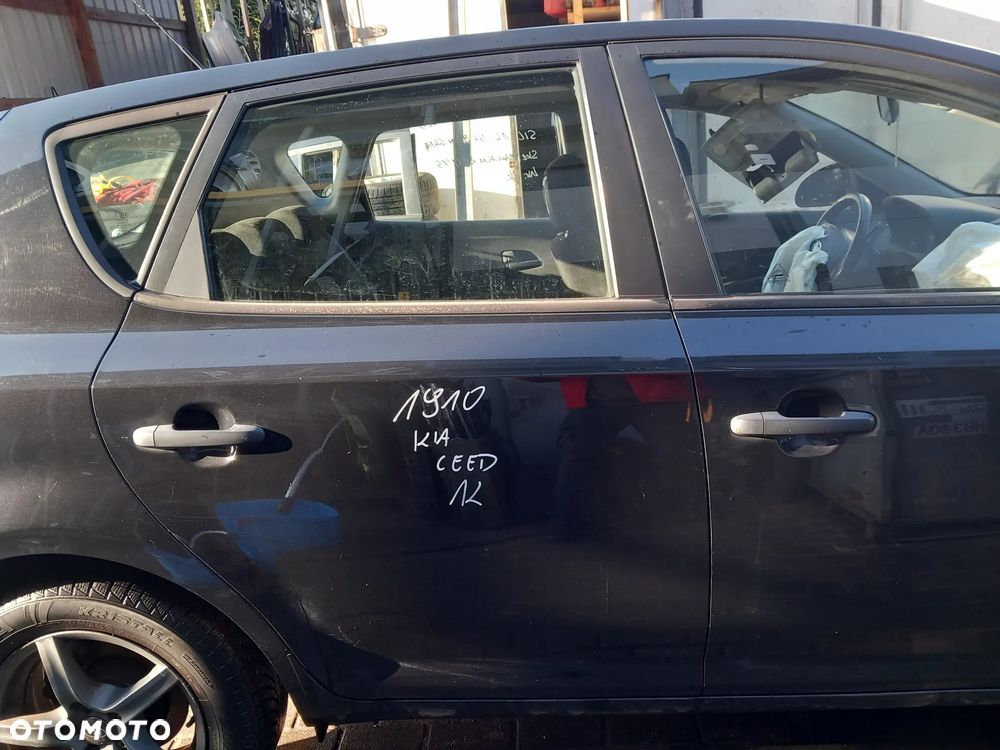 KIA CEED DRZWI PRAWE TYLNE PRAWY TYŁ HB KOLOR: 1K - 1