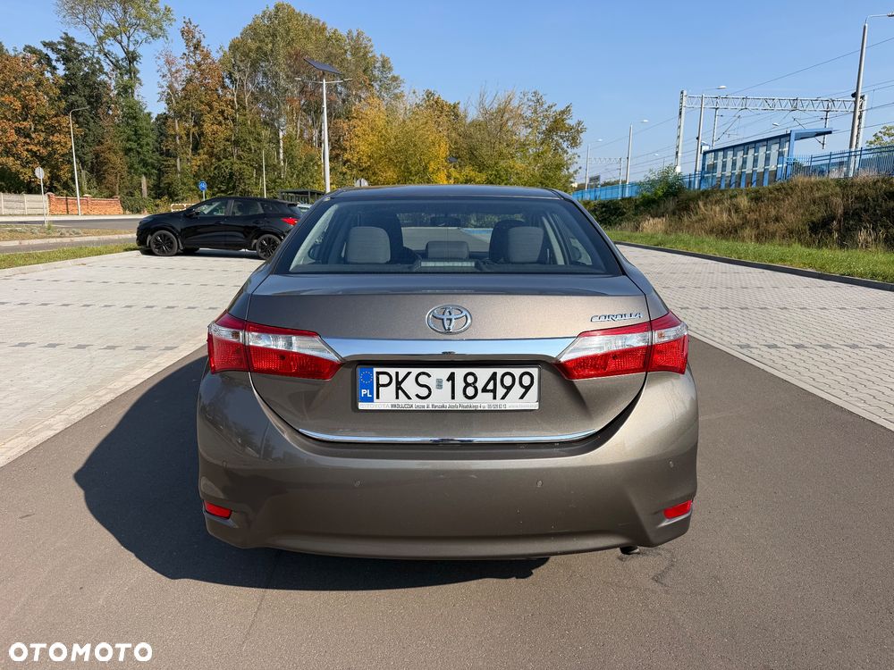 Toyota Corolla - 5
