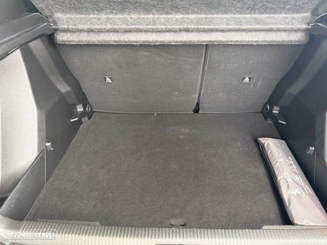 Peugeot 2008 1.2 PureTech Active Pack - 13