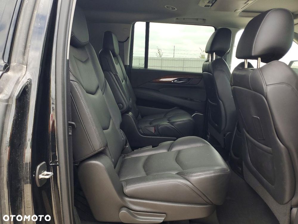 Cadillac Escalade - 9