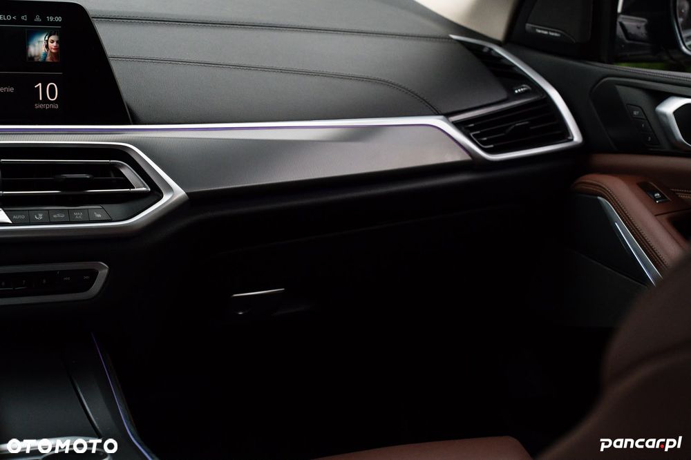 BMW X5 xDrive45e - 26