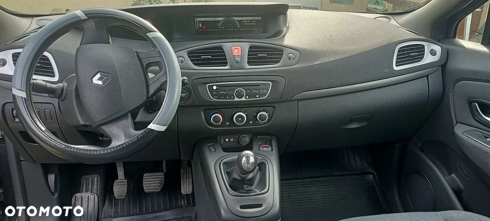 Renault Scenic 1.6 16V Authentique - 9