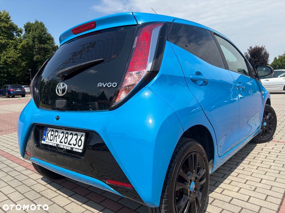Toyota Aygo x-clusiv - 8