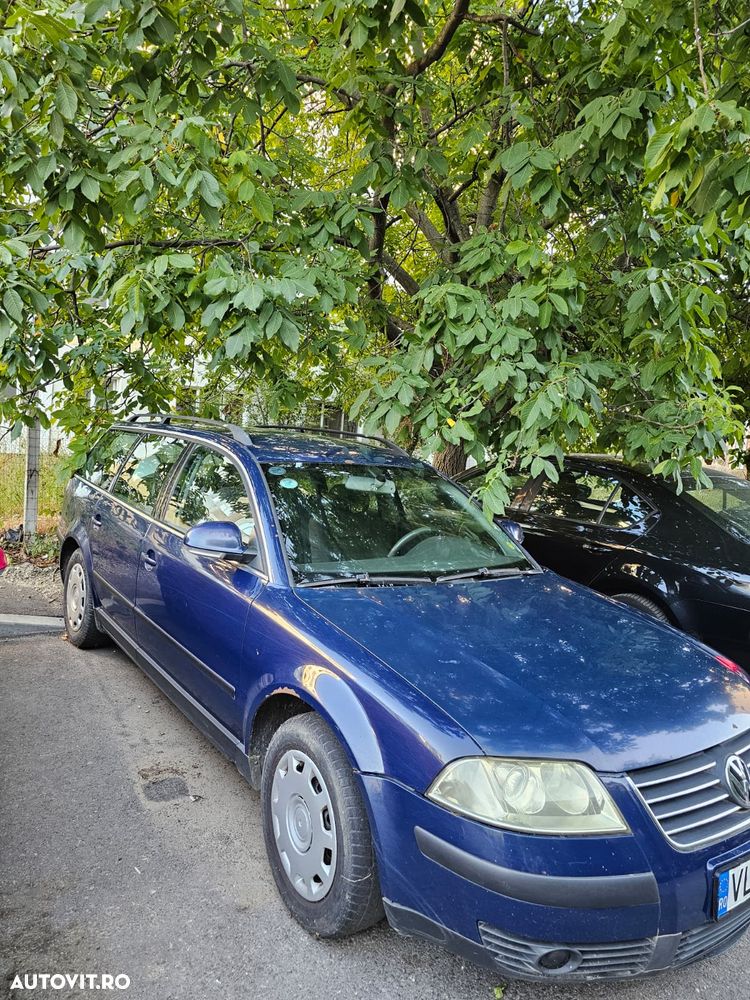 Volkswagen Passat - 1