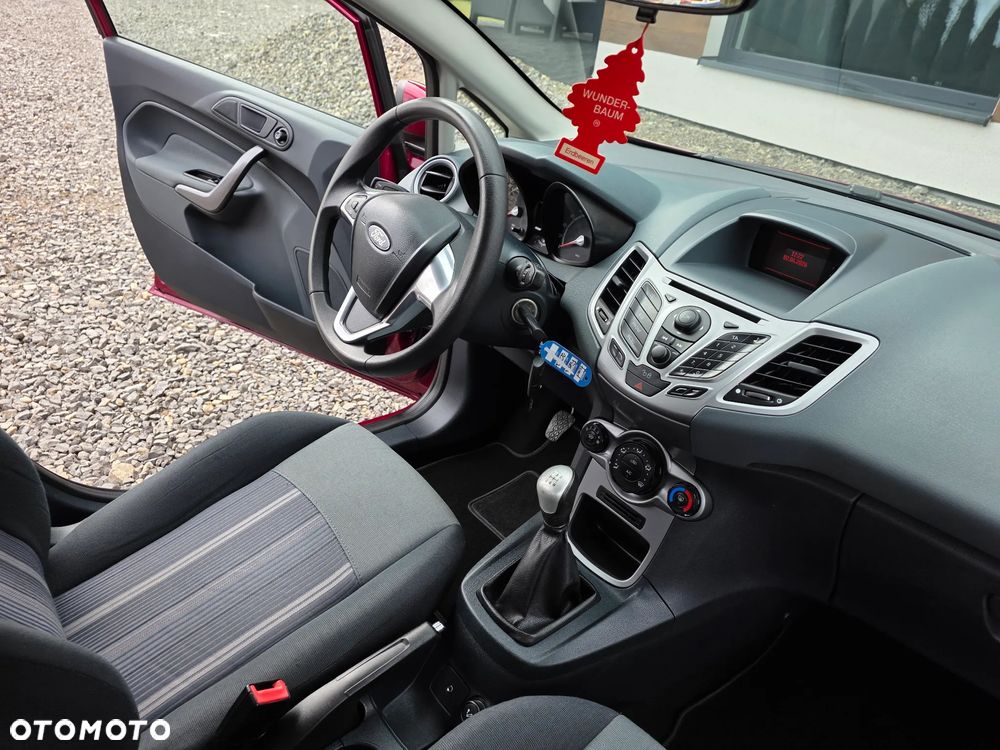 Ford Fiesta 1.25 Trend - 31