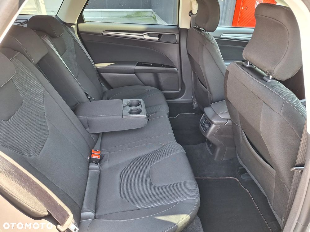 Ford Mondeo 2.0 EcoBlue Titanium - 23