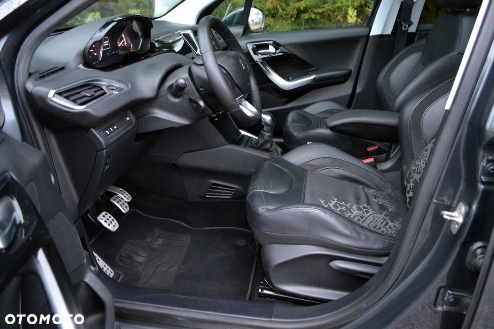 Peugeot 208 BlueHDi 100 GT Pack - 13