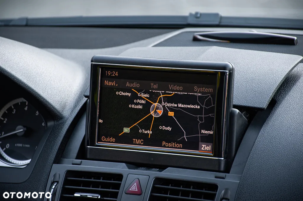 Mercedes-Benz Klasa C 200 T (BlueEFFICIENCY) 7G-TRONIC Avantgarde - 19