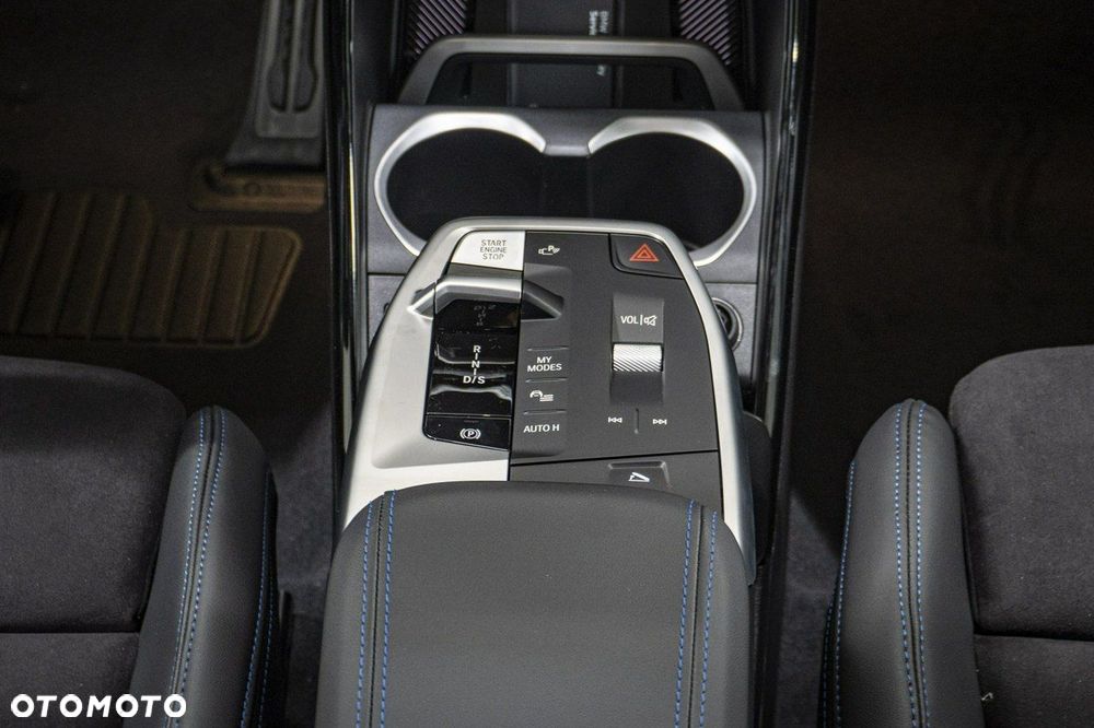 BMW X1 sDrive18i - 16