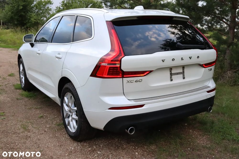 Volvo XC 60 T5 AWD Geartronic Momentum - 1