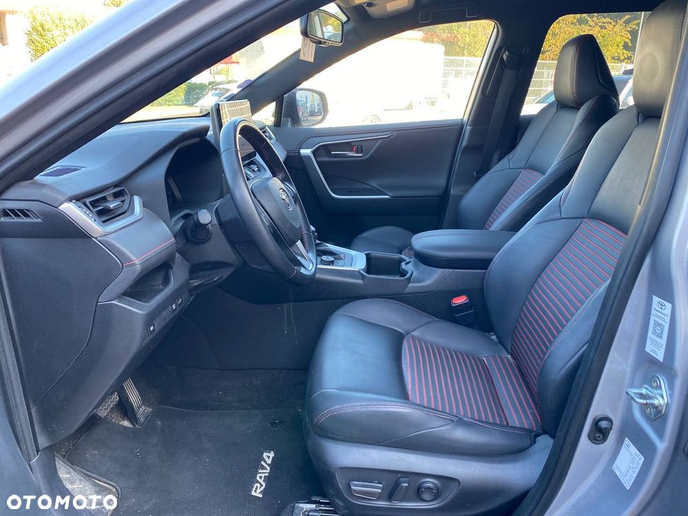 Toyota RAV4 - 7