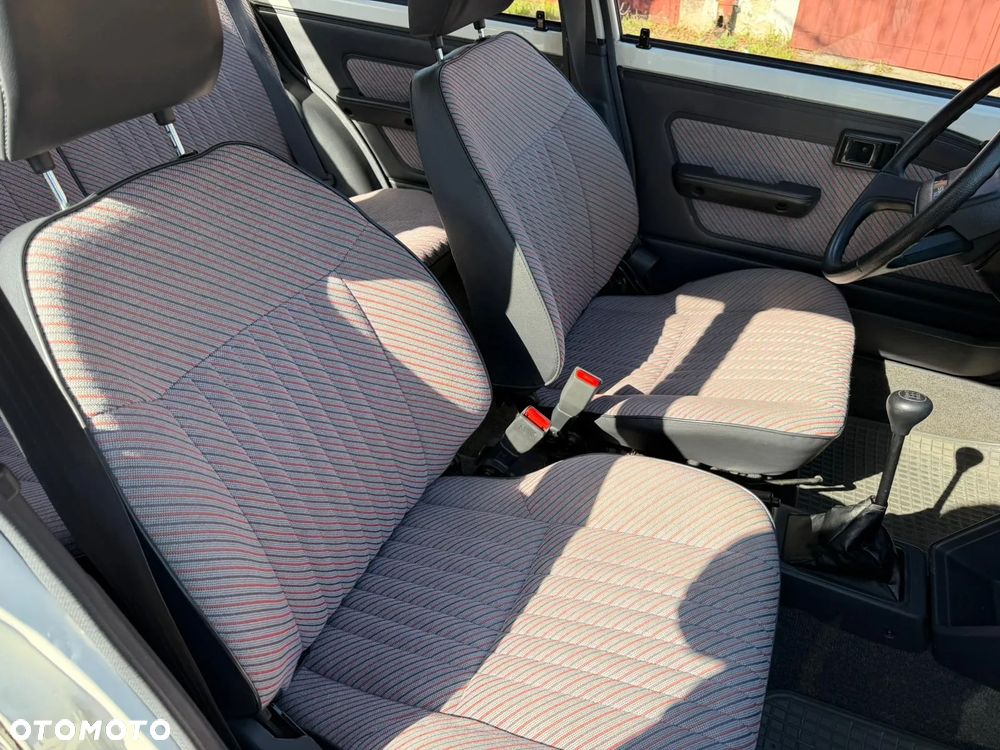 Toyota Starlet 1.0 XL - 9