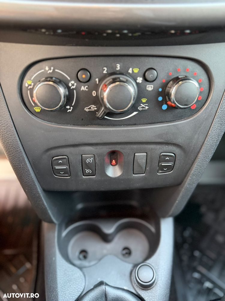 Dacia Sandero - 11