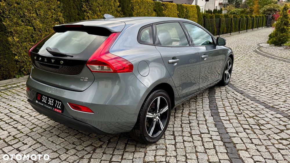 Volvo V40 D2 Kinetic - 9