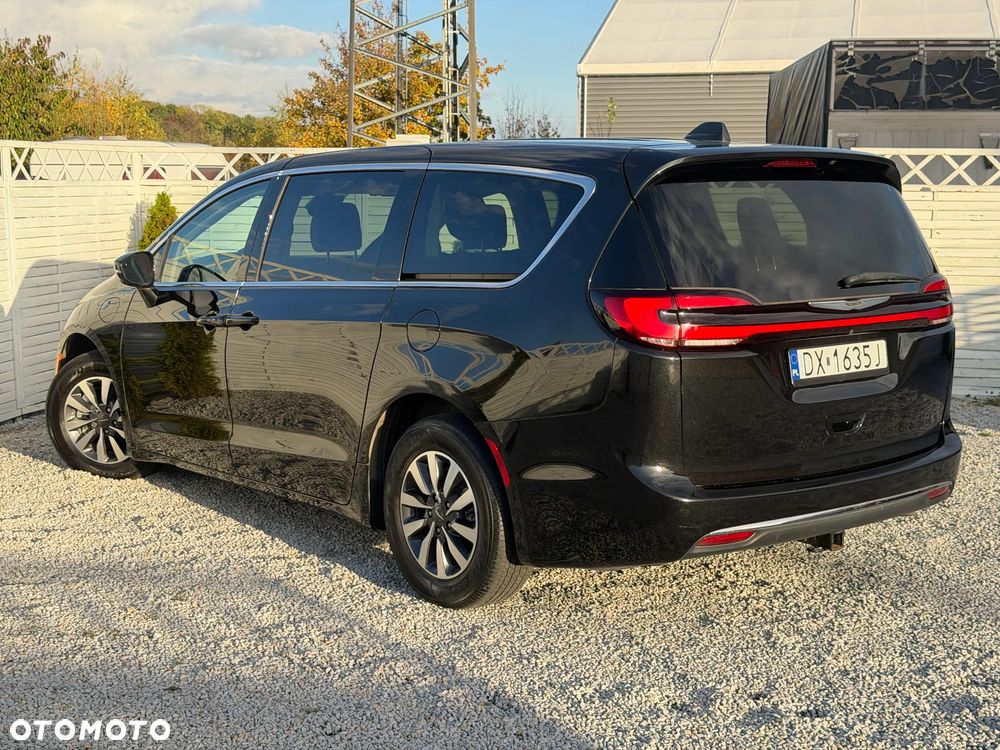 Chrysler Pacifica 2022 photo 2