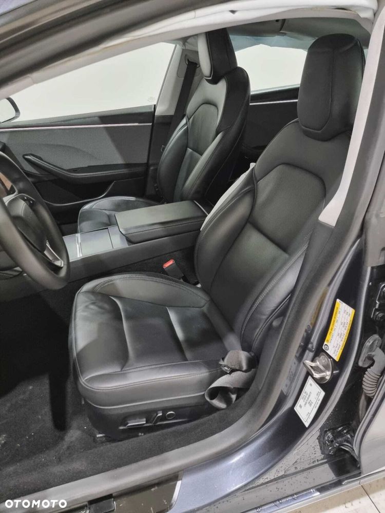 Tesla Model 3 - 18