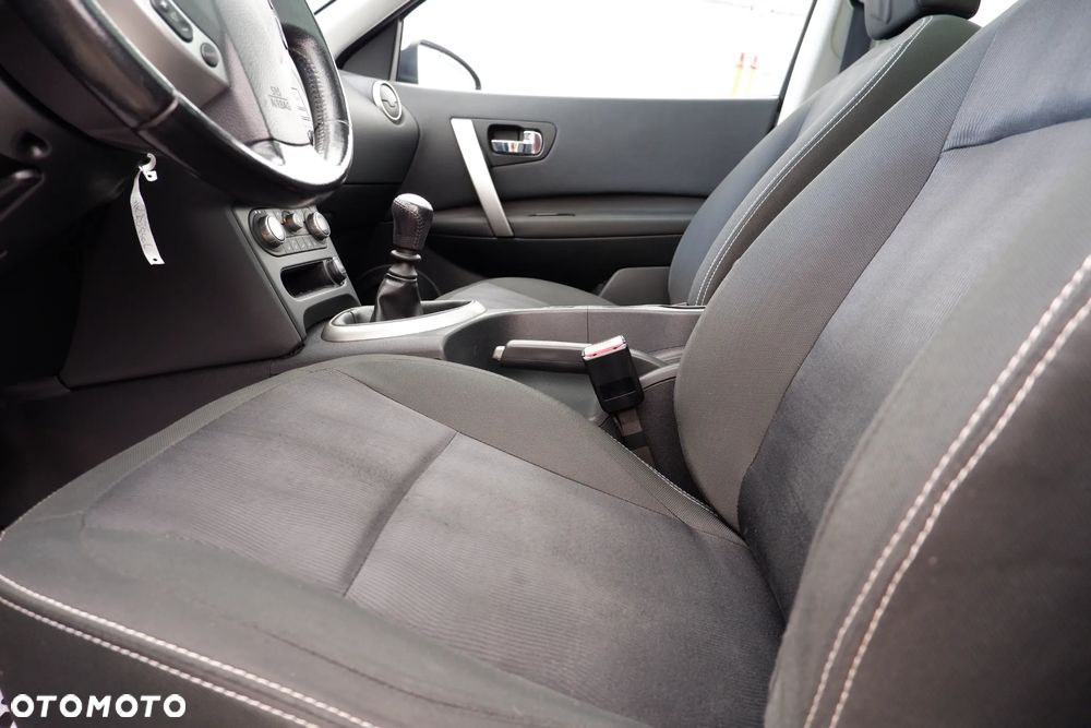 Nissan Qashqai+2 - 25