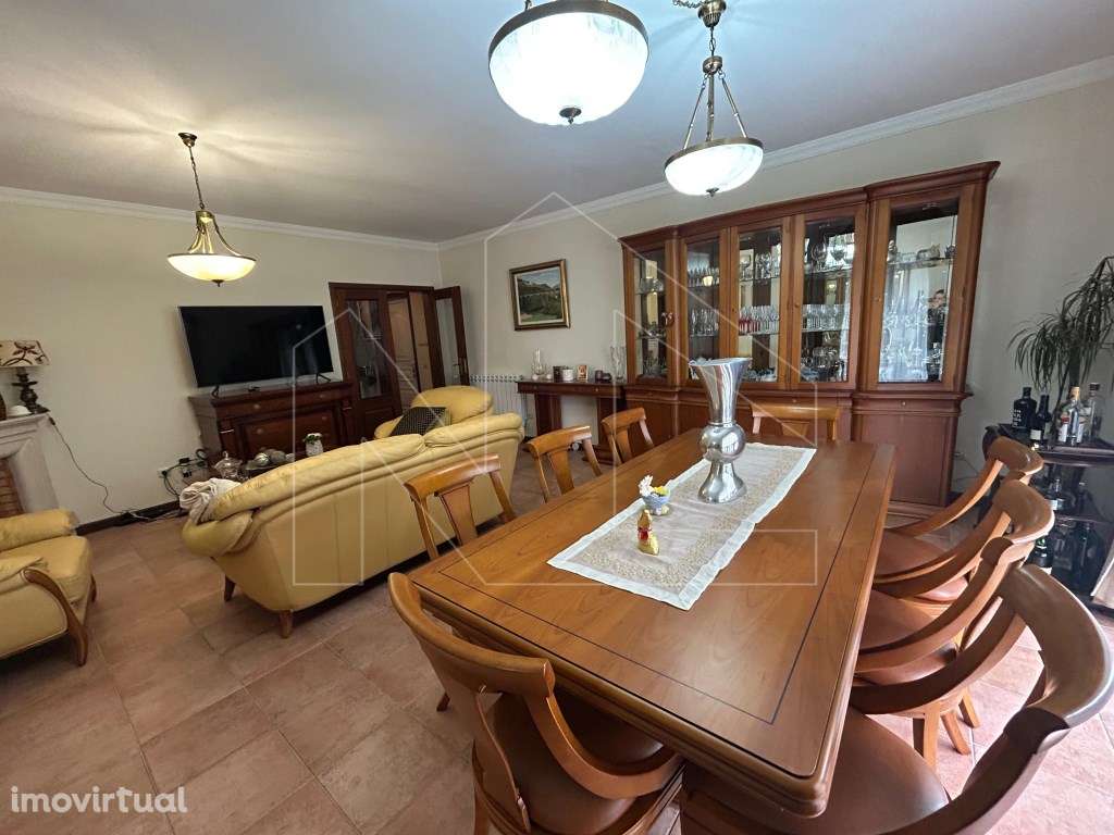 Moradia T4 triplex com jardim e terraço - a 6 minutos de Aveiro - Grande imagem: 3/38