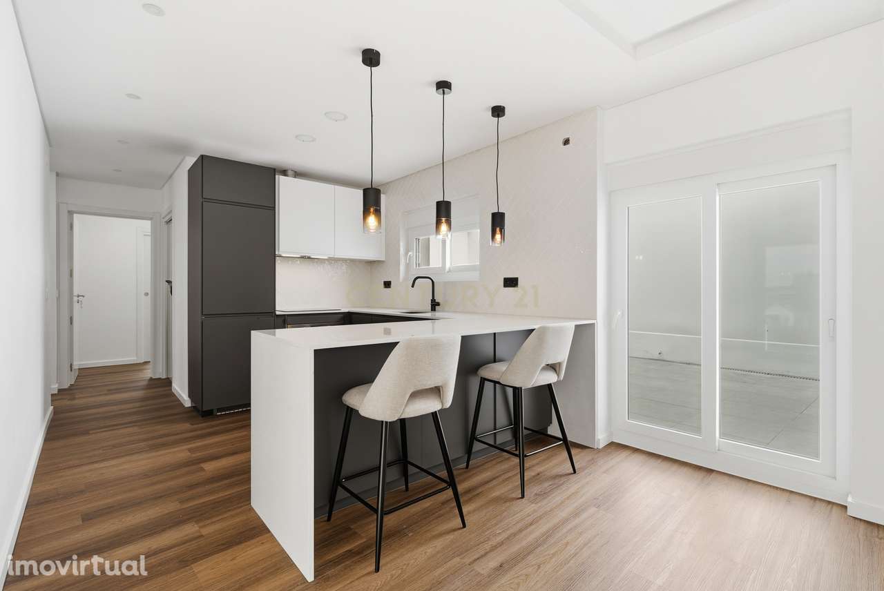 Moradia Renovada com Jardim, no Sarge - Grande imagem: 5/29