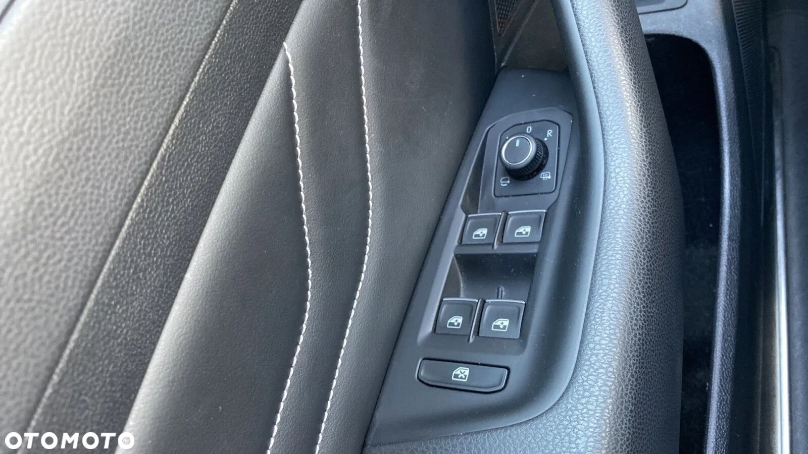 Volkswagen Passat - 31