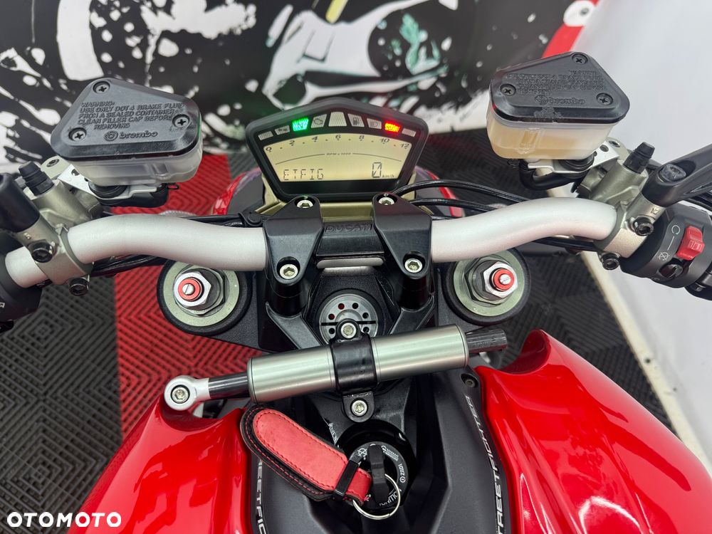 Ducati Streetfighter 1098 - 23