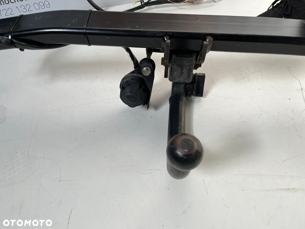 Peugeot 3008 II Hak holowniczy hybryda 20r - 3