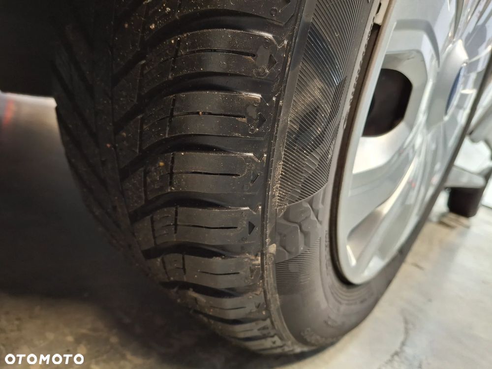 Ford Transit Connect Van Euro 6 2018r Furgon 3 Miejsca - 8