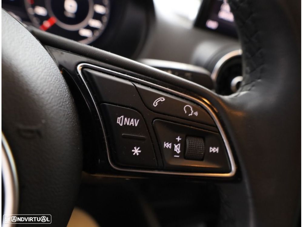 Audi Q2 30 TDI Advanced S tronic - 18