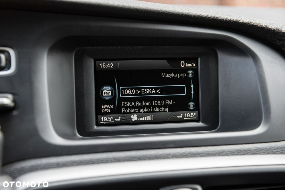 Volvo V40 D4 Kinetic - 20