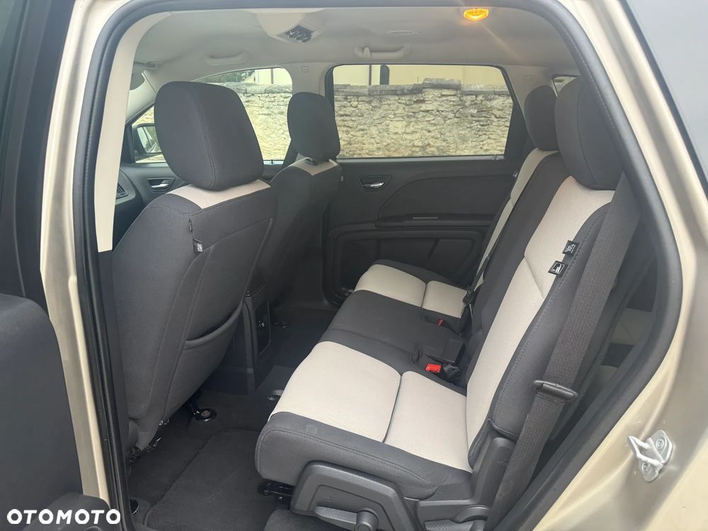 Dodge Journey - 9
