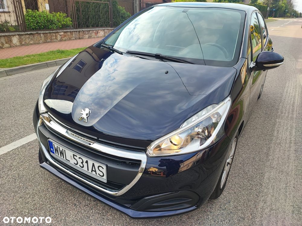 Peugeot 208 - 12