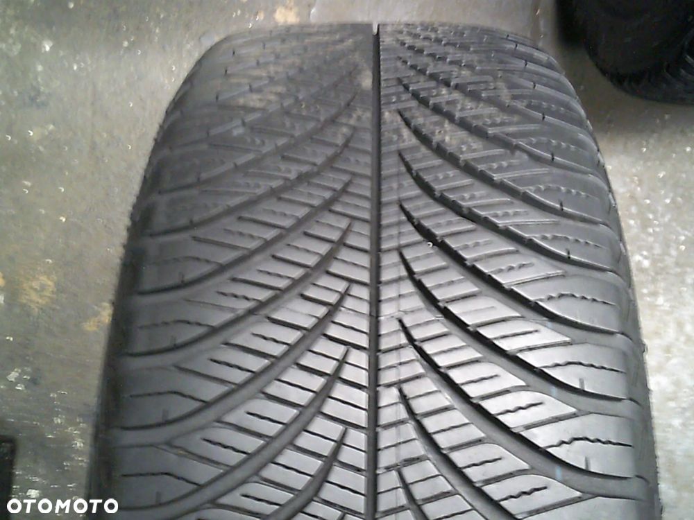 GOODYEAR Vector 4Seasons GEN 2 235/50R18 7,6mm 2022 - 1