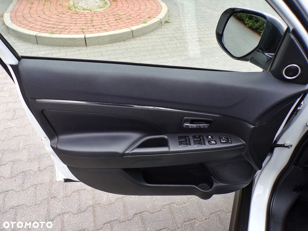 Mitsubishi ASX 2.2 DI-D 4WD Automatik Diamant Edition+ - 17
