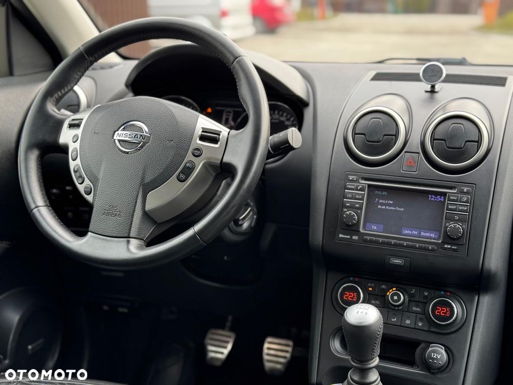 Nissan Qashqai 1.6 dCi 4 x 4 DPF Start/Stop tekna - 15