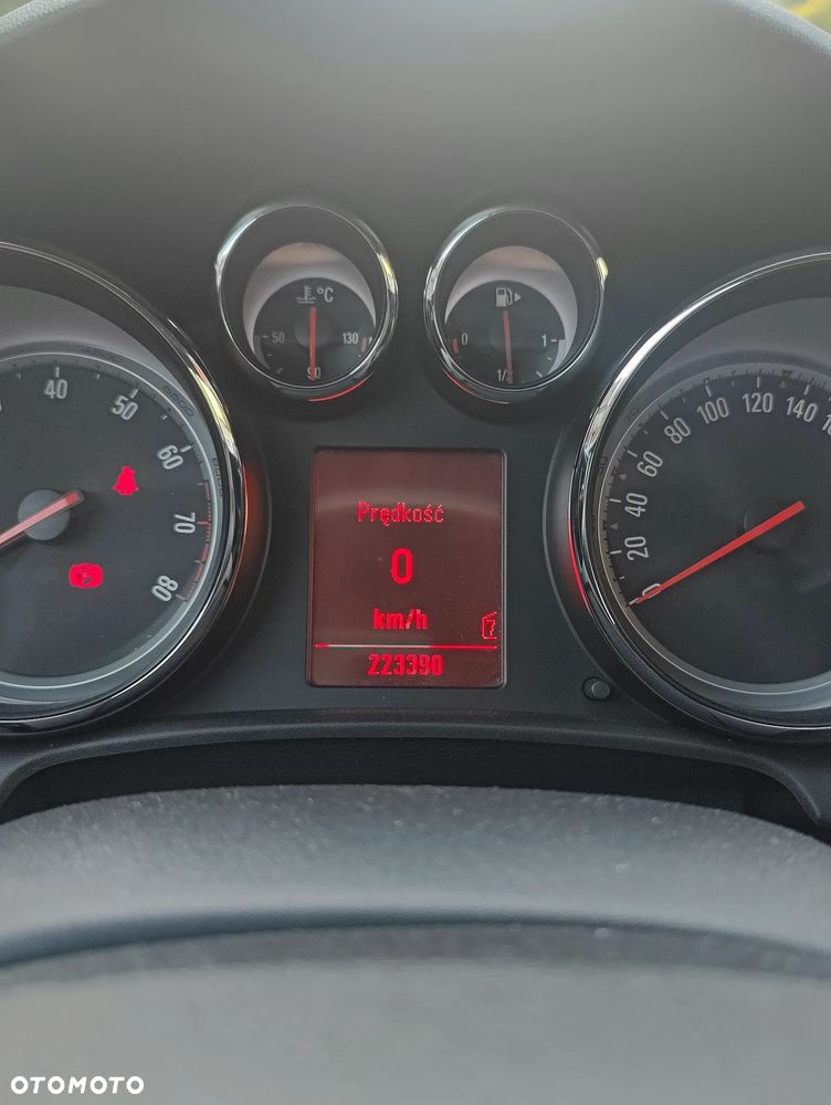 Opel Astra 1.6 T Cosmo - 13