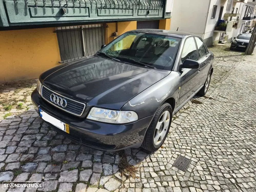 Audi A4 1.9 TDI Attraction - 1