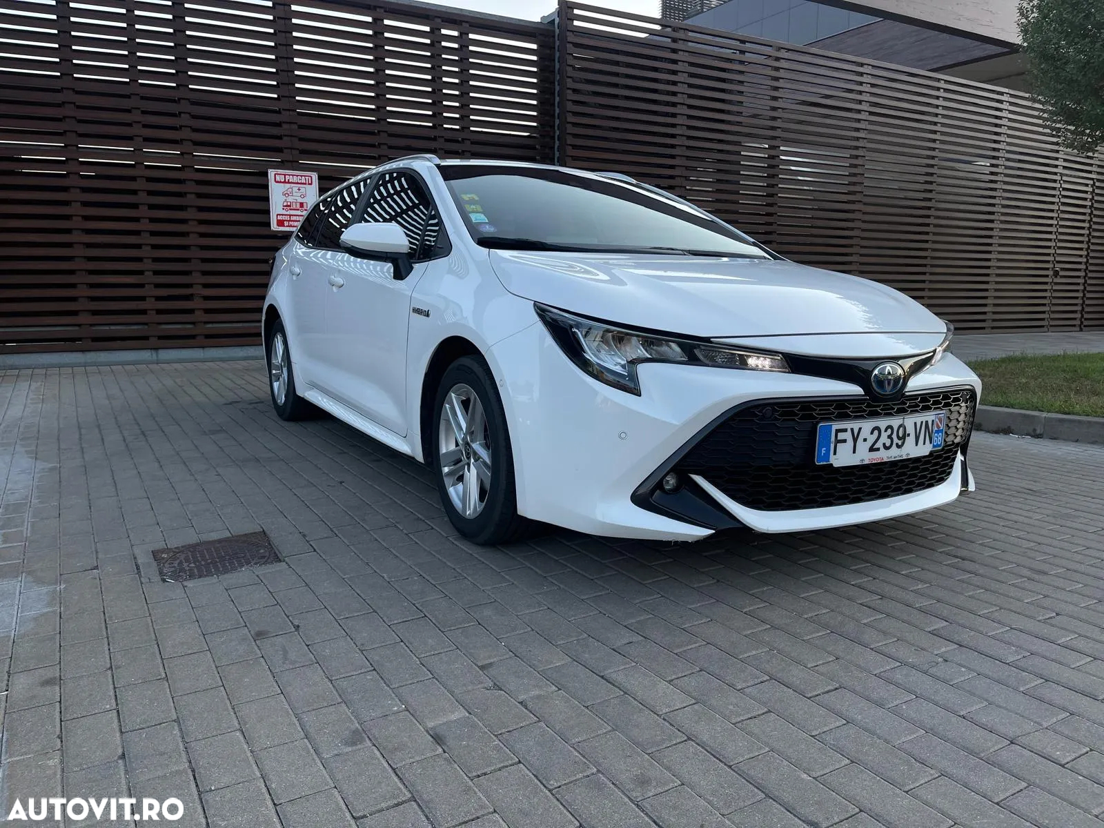 Toyota Corolla 1.8 HSD Dynamic - 2