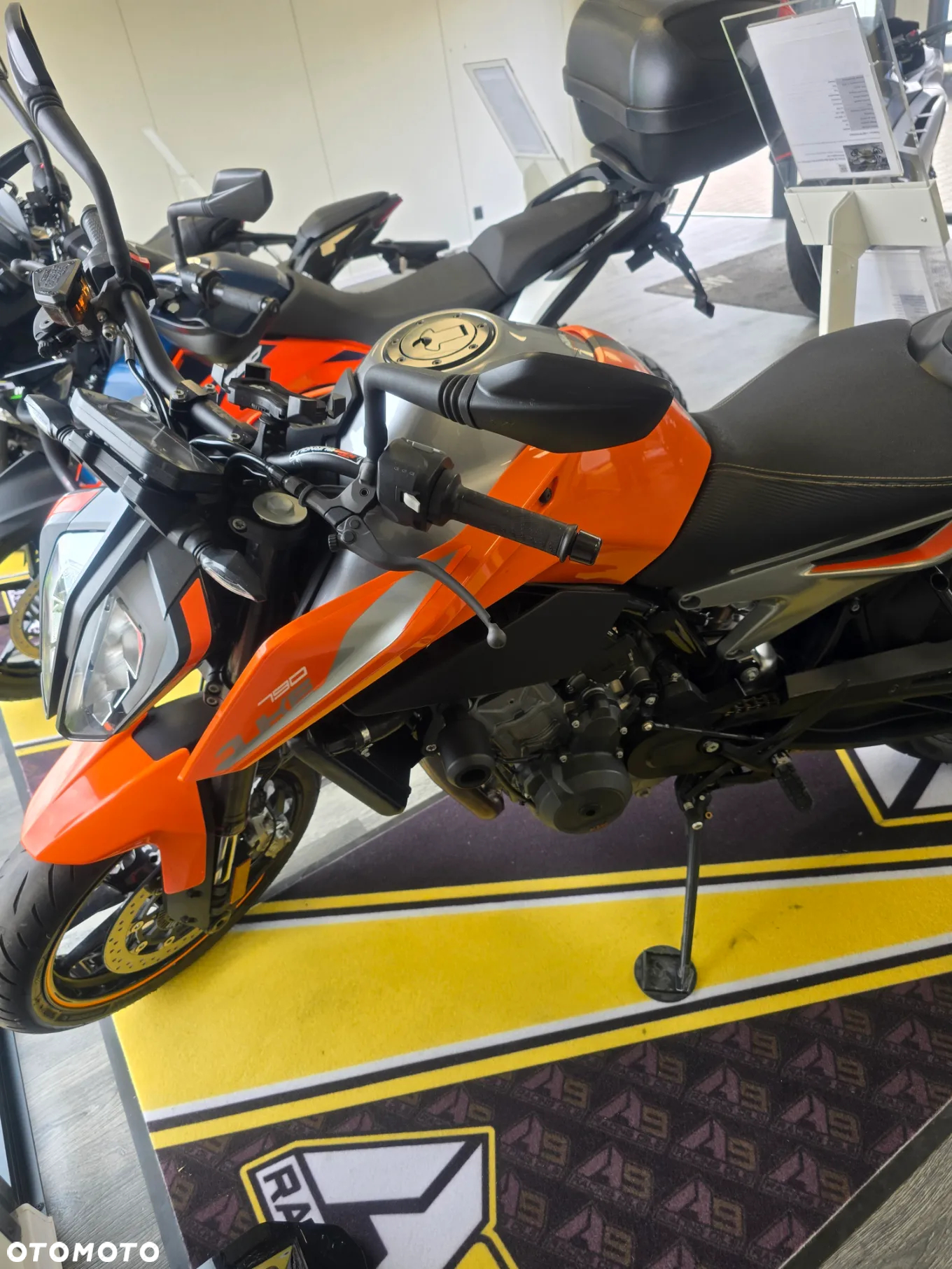KTM Duke - 11